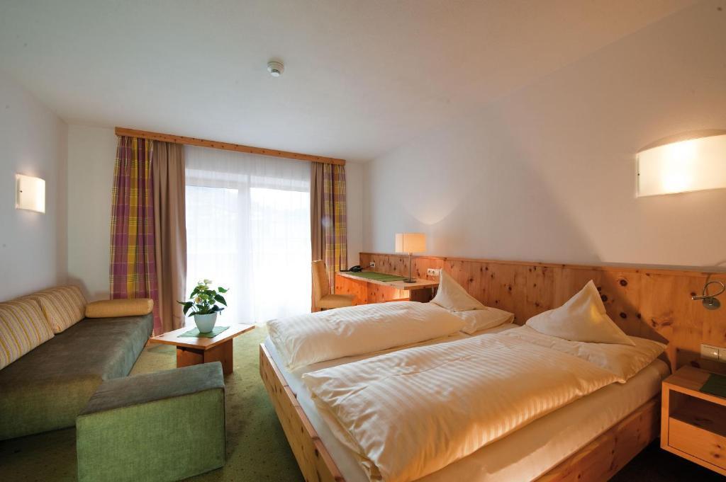 Hotel Mathiesn Obergurgl Room photo